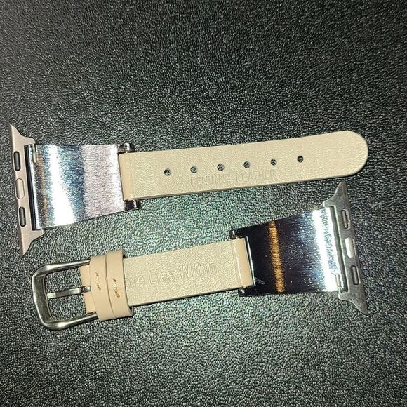 Apple Watch bans Silver/Ivory White (more like cream). - Picture 5 of 5